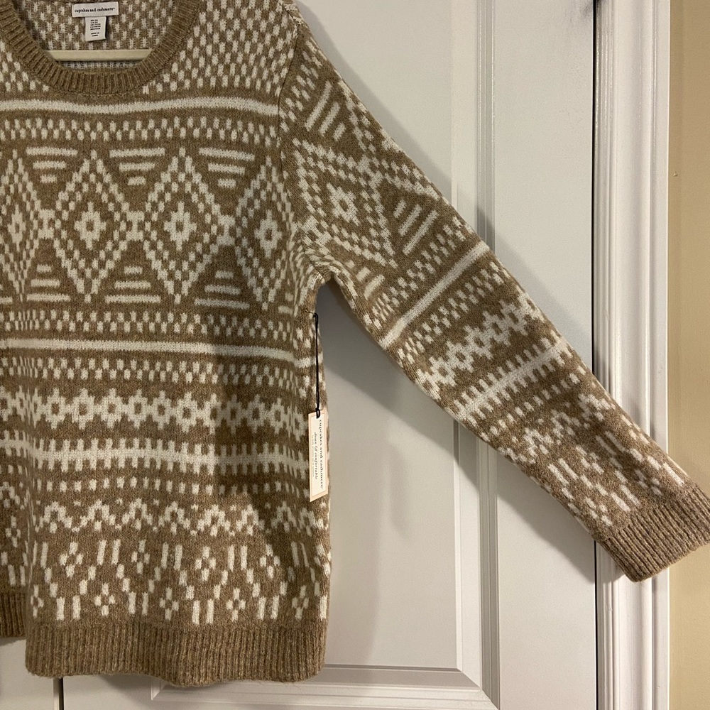 ⭐️SOLD⭐️ Cupcakes & Cashmere Fair Isle Sweater - Picture 5 of 11